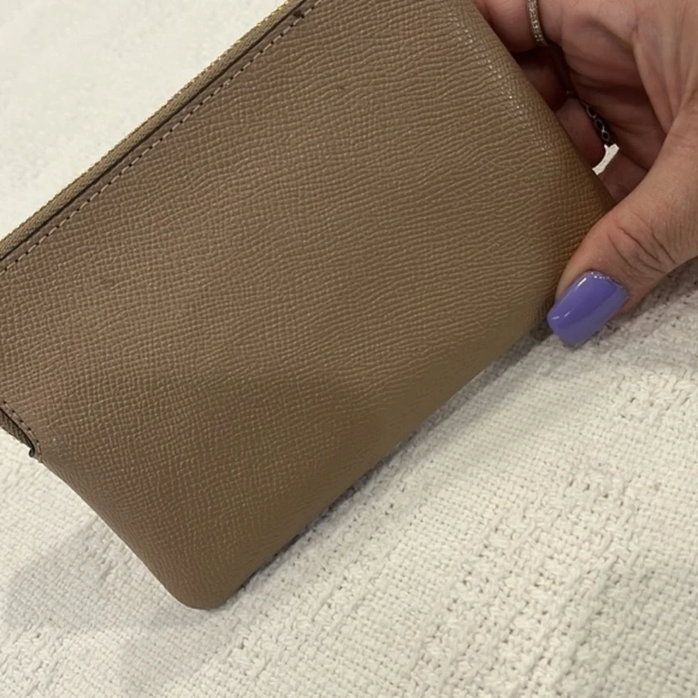 Coach, New York, wristlet, wallet,‎ cream used